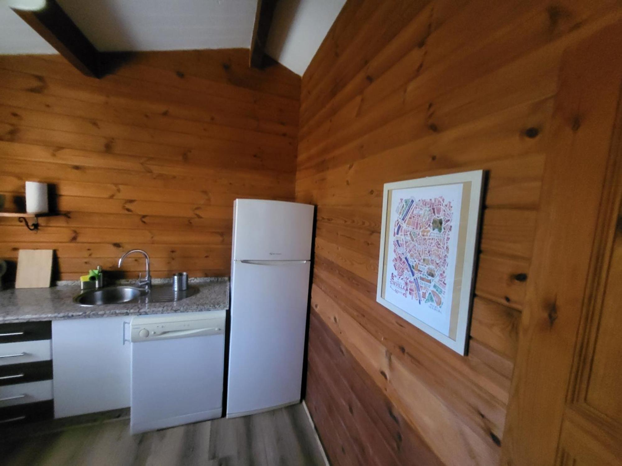Villa Casa Madera Urbanizacion Socorro à Séville Extérieur photo